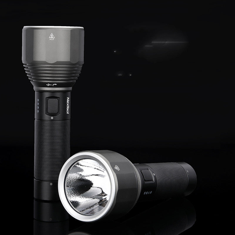 Outdoor Strong Light Flashlight 2000 Lumens