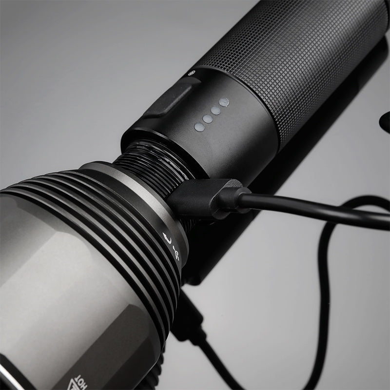Outdoor Strong Light Flashlight 2000 Lumens