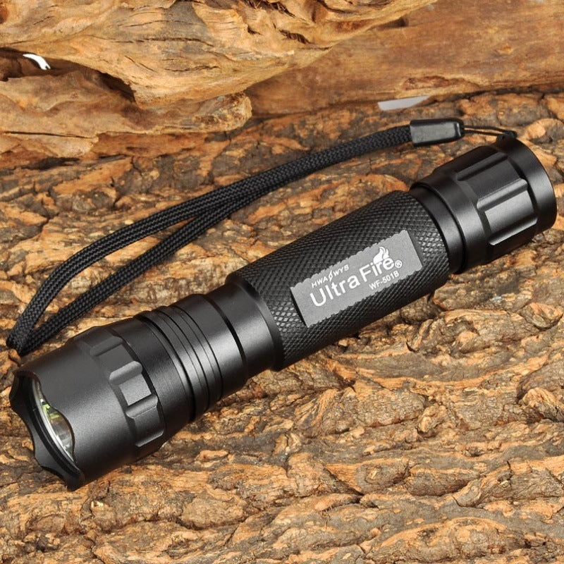 High-power Long-range Flashlight