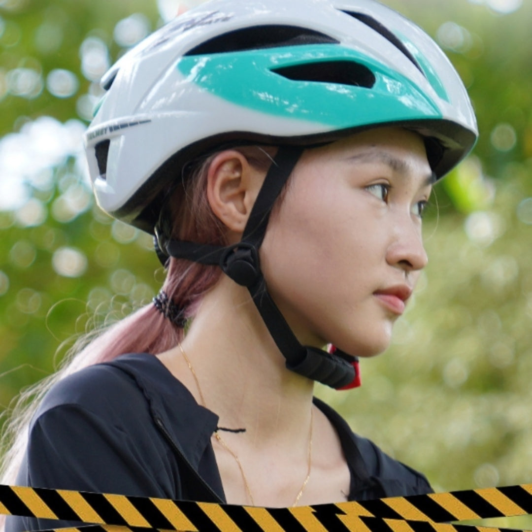 Bicycle Helmet Fashion Simple Integrated